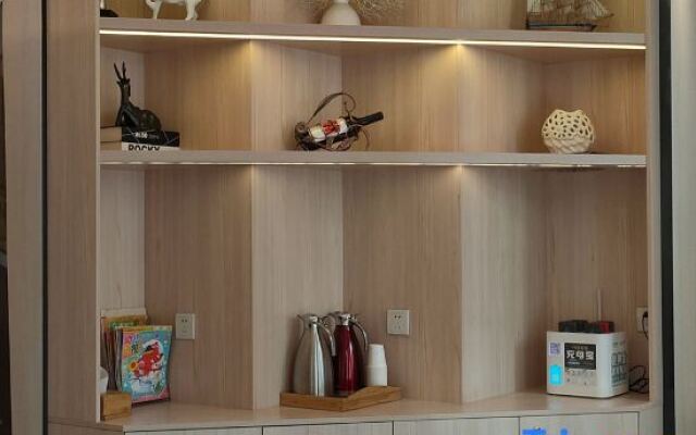 Shenzhen Futian Huaqiang South Feiyuan Hotel