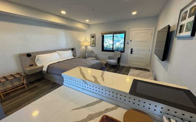 Xquisite Suites