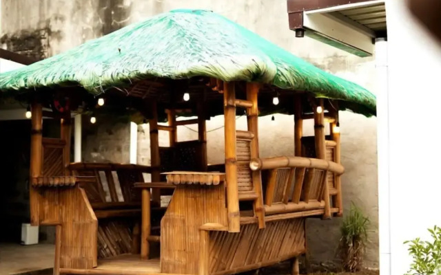 3bd Lux City Oasis LAS Pinas