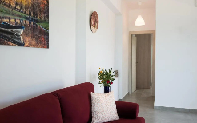 Niovi Seaside Suites