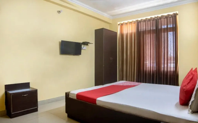 Hotel Comfort Home by OYO