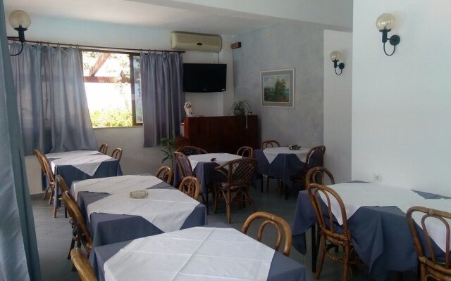 Hotel Elvira