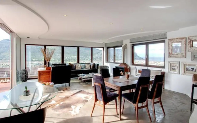 Afri Zola Guesthouse