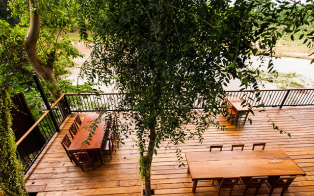 Riverhouse Hotel - The Teak House