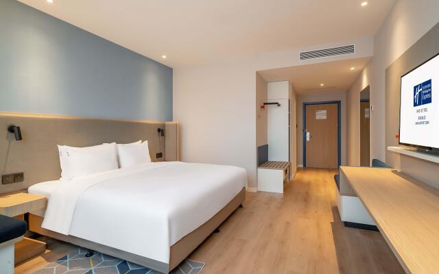 Holiday Inn Express Jinan Airport Zone by IHG