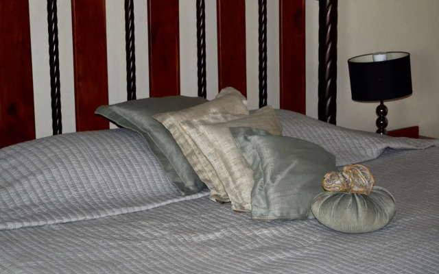 Ya Rena Guesthouse