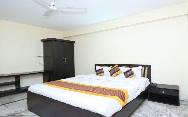 OYO 8170 Hotel Datt Residency