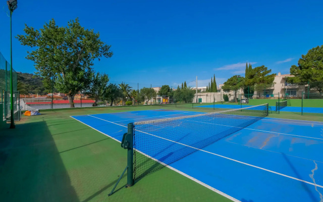 Rescator Resort 230 in Roses