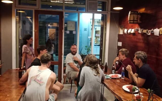Europe Town Hostel & Bar - Adults Only