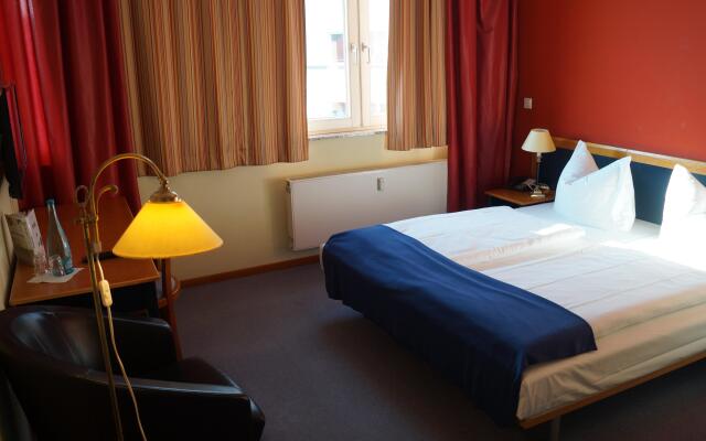 H24 Hoteltow