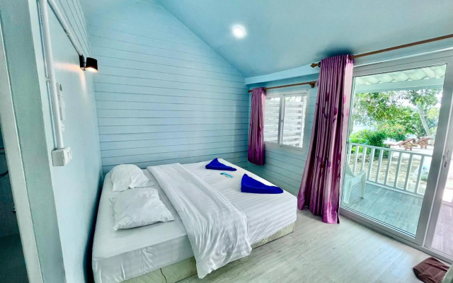 Naiharn On The Rock Resort