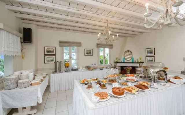 Alkyoni Beach Hotel