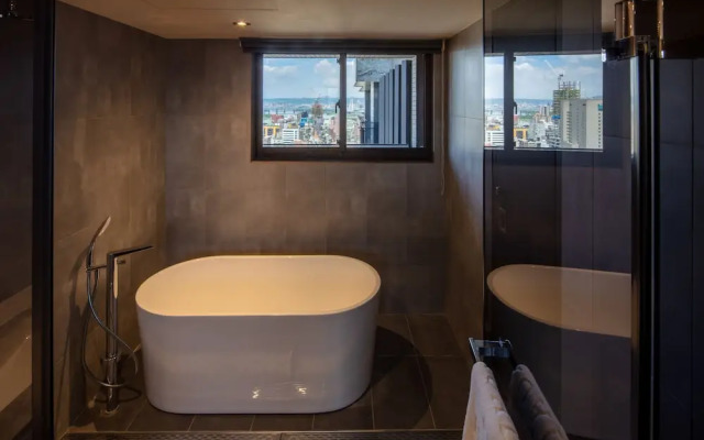 Roaders Plus Hotel Taipei Station