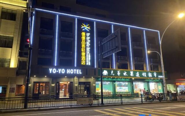 Yo Yo Pinke Hotel