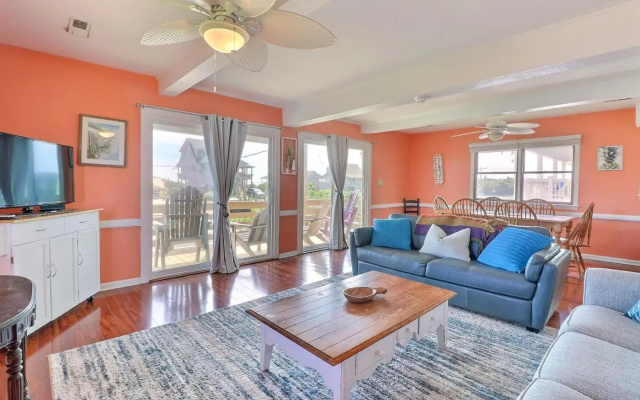 6129 Lady Jane Semi-Oceanfront