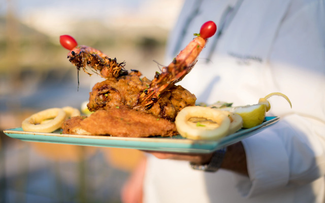 Cavo Zoe Seaside Hotel
