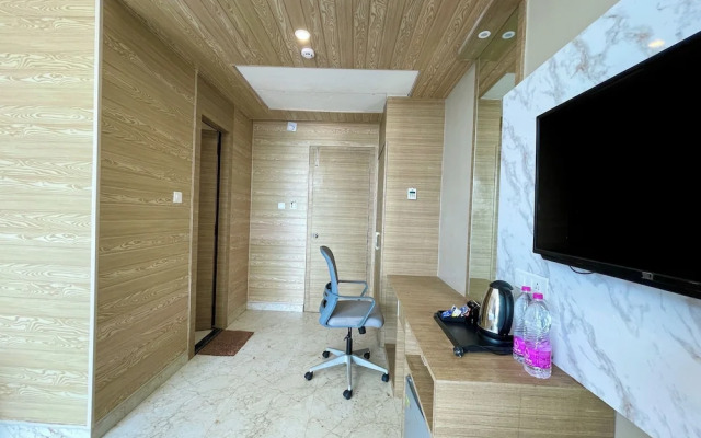 TBS Sea View - Full AC- Pool & Breakfast