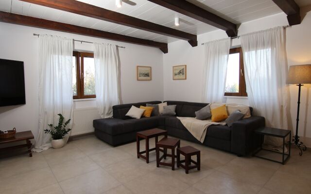 Stone Villa Olea