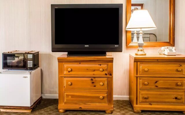 Rodeway Inn Akron
