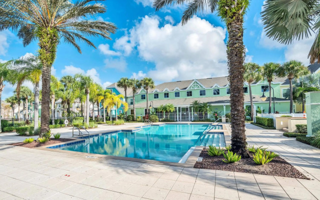 2 Bedroom Vacation Condo (2011)