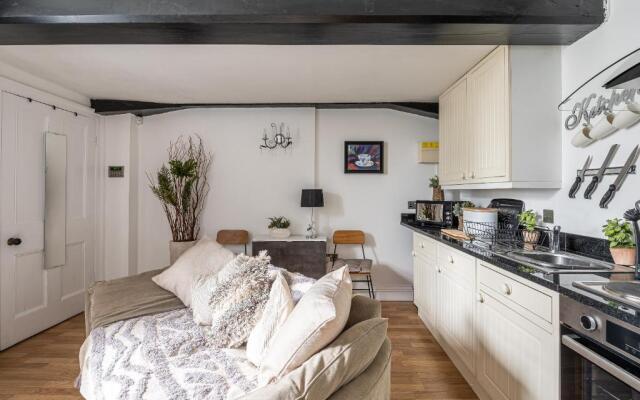 1 Bed Central Garden Apartment