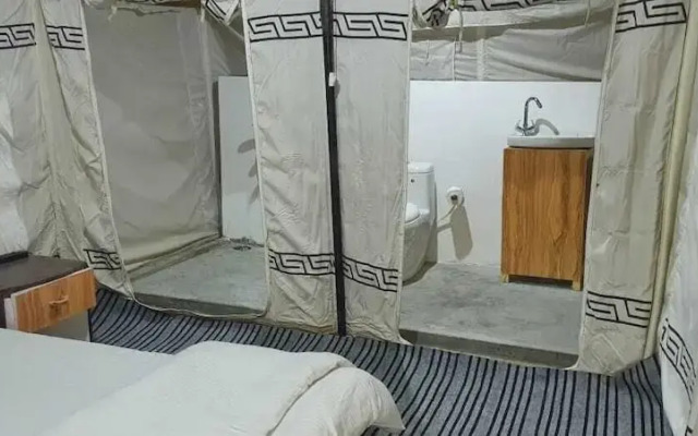 Tongspon Camp