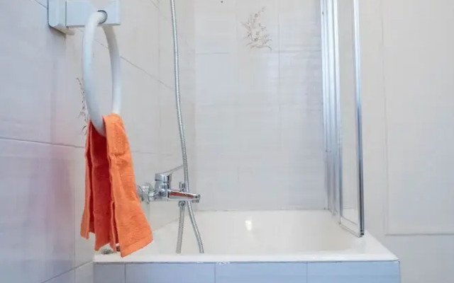 Room in Guest room - Kamchu Apartments single room Viale Libia 8