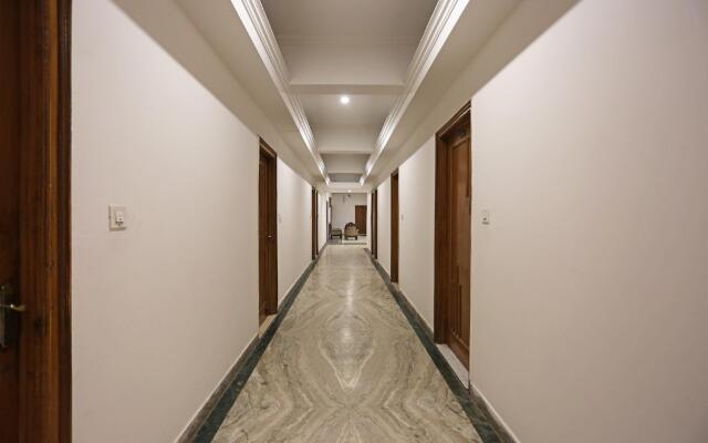 OYO 10072 Hotel Amrit Regency