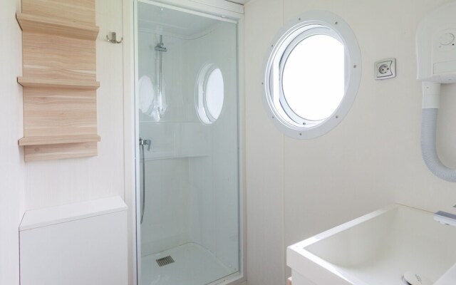 Cozy Mobile Home in Januv Dul With Swimming Pool