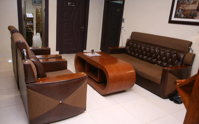 Crown Inn Hotel Multan