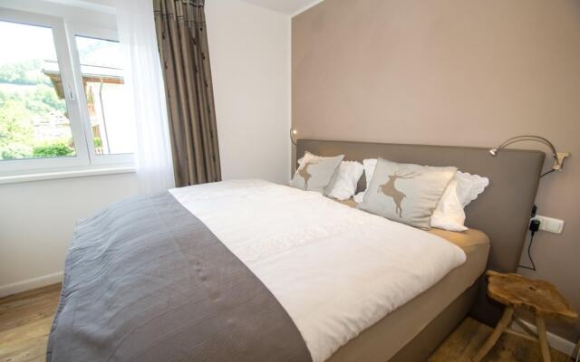 Finest Penthouse Waterside Zell am See