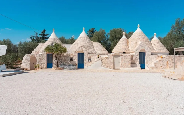 Trulli Scacciapensieri con Piscina