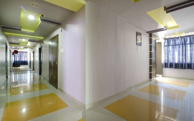OYO 8618 Mourya Grand