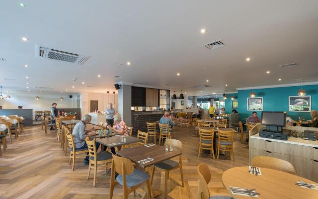Holiday Inn Swindon by IHG