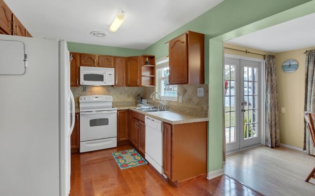 1505 Citrus Street Home by RedAwning