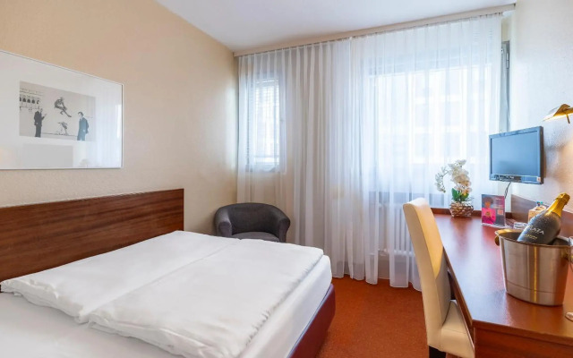 PLAZA INN Rieker Stuttgart Hauptbahnhof