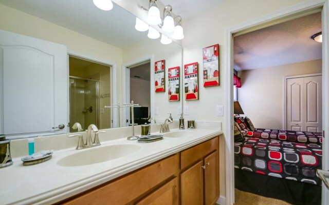 1422 Moonvalley Drive