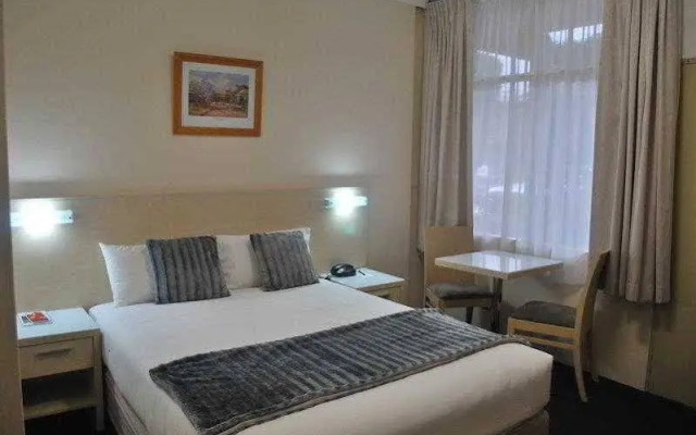 Best Western - Philip Lodge Motel