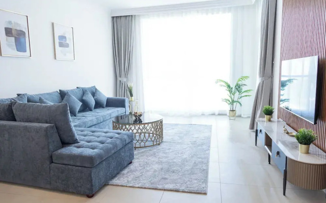 HAPPY SEASON I Al Bateen Residences