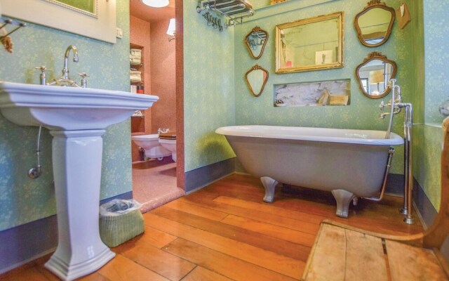 Nice Home in Pella -no- With 3 Bedrooms and Wifi