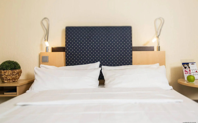 Holiday Inn - the niu, Stream Monchengladbach by IHG