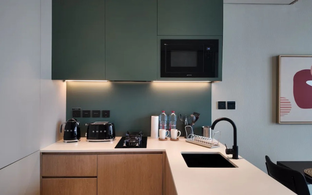 SIMPLY COMFORT Upside Living Burj View