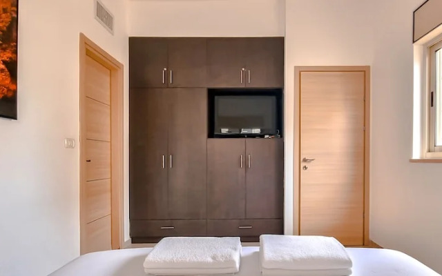 Lovely 3BR in Gordon/Dizengoff by HolyGuest