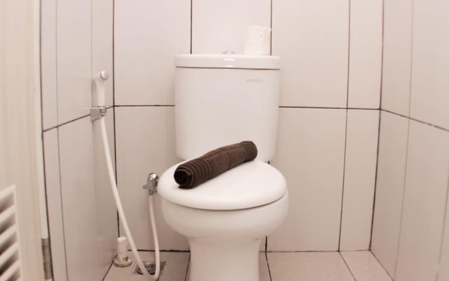 Elegant And Comfy Studio At Grand Kamala Lagoon Apartment