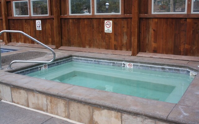 Trails End 207 1BR Condo