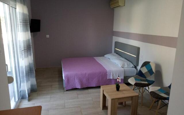 Toulas Studios & Apts No2