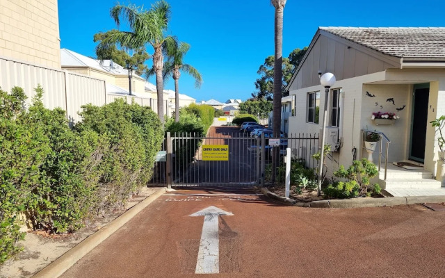 Seadream Studios at Mandurah Gate Resort