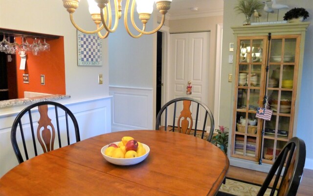 112 Chilton - 2 Bedroom Condo