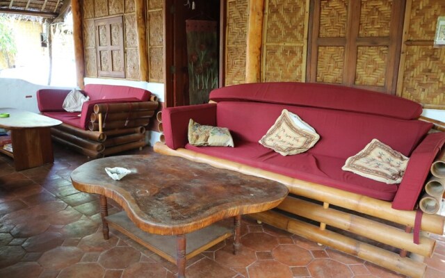 Henry's Hostel