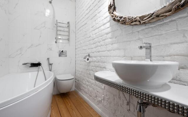 Рядом с Эрмитажем